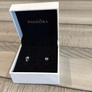 Pandora pierced earring set